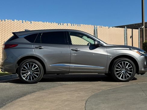 Used 2025 Acura RDX SH-AWD w/ Advance Package image 3