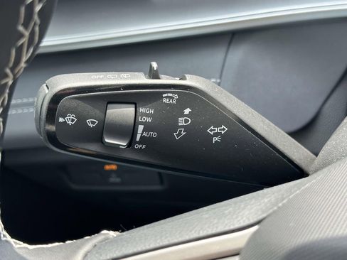 New 2026 Volkswagen Tiguan SE AWD/4WD image 25