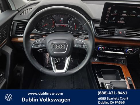 Used 2023 Audi Q5 2.0T Premium w/ Convenience Package AWD/4WD image 13