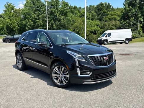 Used 2024 Cadillac XT5 Premium Luxury w/ Technology Package FWD image 2