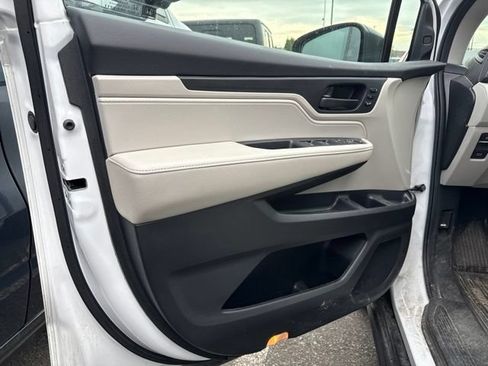 Used 2025 Honda Odyssey EX-L image 9