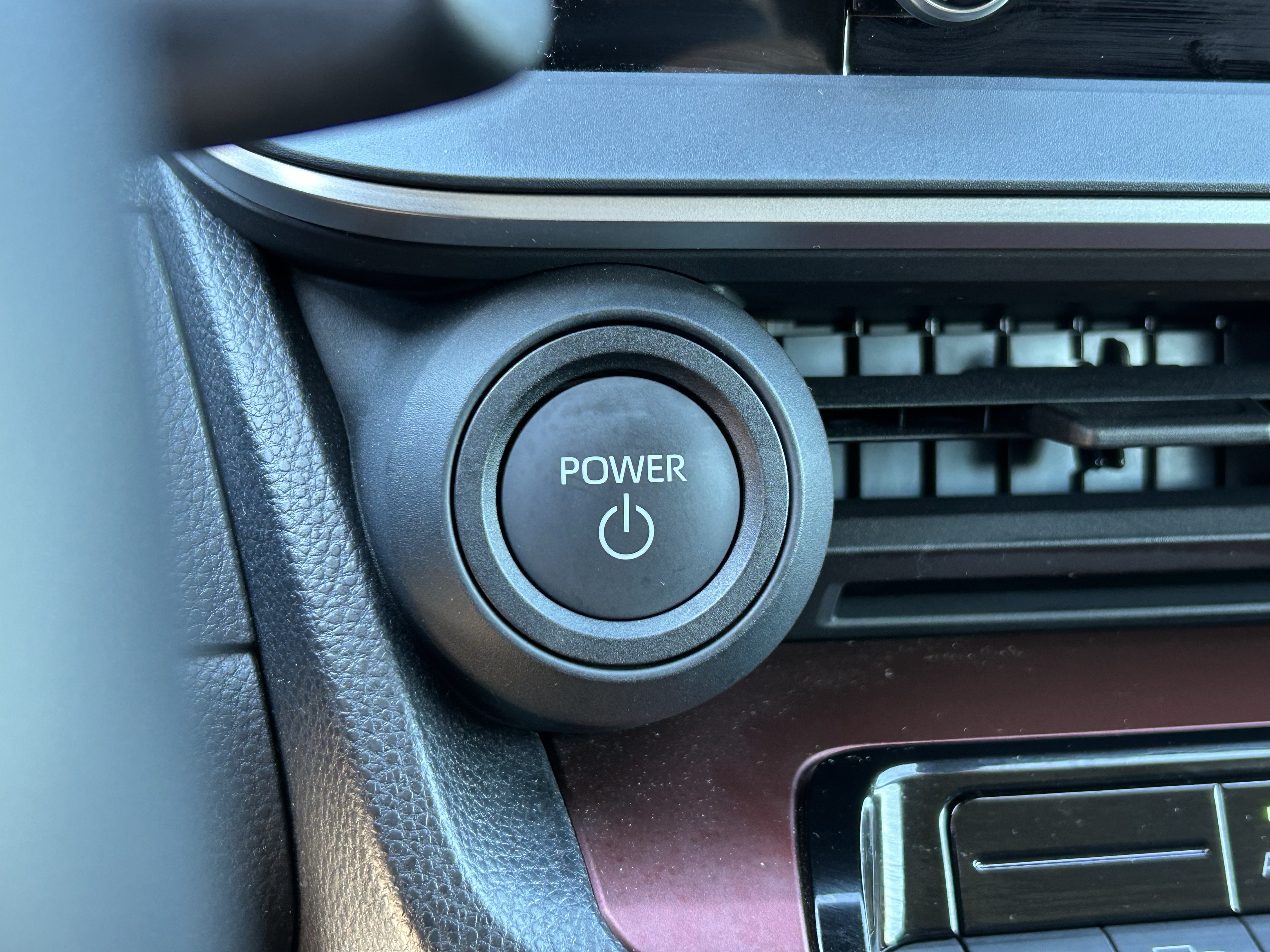 Certified 2026 Toyota Prius Plug-In Hybrid FWD image 23
