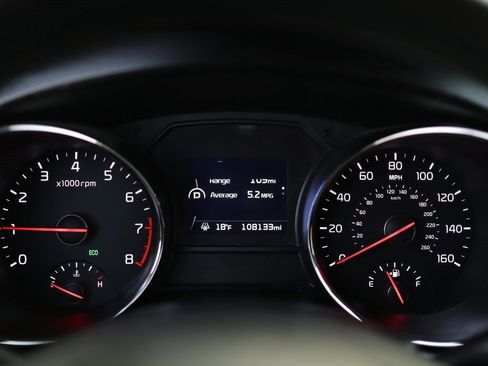 Used 2018 Kia Sedona LX w/ LX Essentials Premium Package image 11