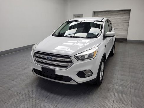 Used 2019 Ford Escape SE FWD image 15