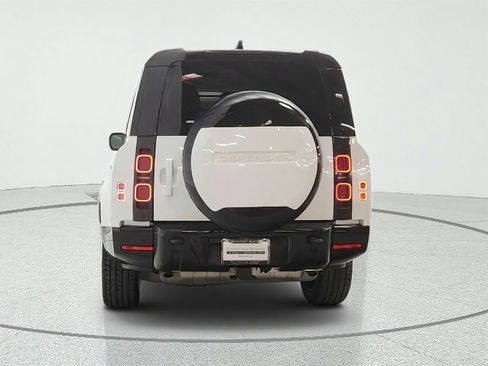Used 2024 Land Rover Defender 130 X-Dynamic SE AWD/4WD image 6