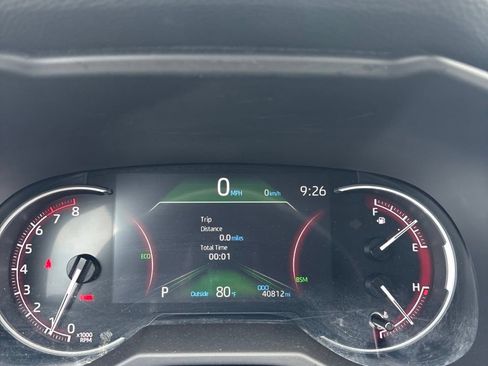 Used 2025 Toyota RAV4 XLE AWD/4WD image 9