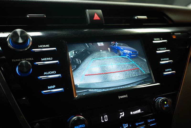 Used 2020 Toyota Camry SE w/ Carpet Mat Package FWD image 23