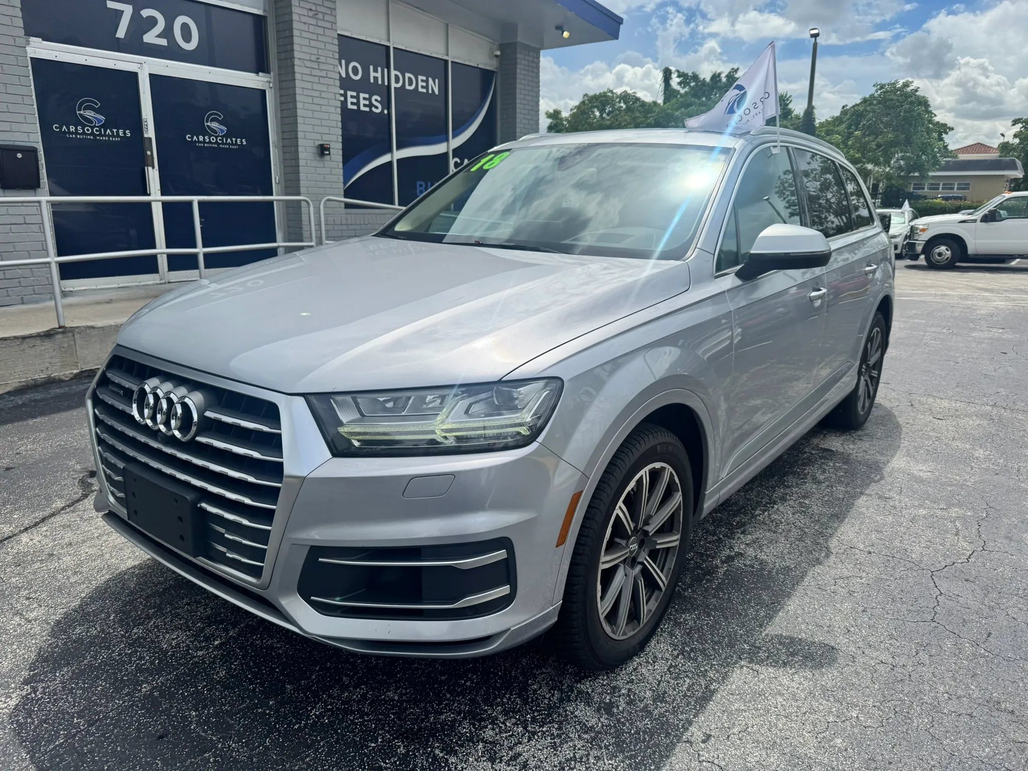 Used 2017 Audi Q7 3.0T Prestige w/ Prestige Package AWD/4WD image 1