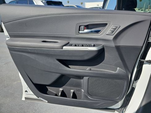 Used 2023 Toyota Sienna XSE image 28