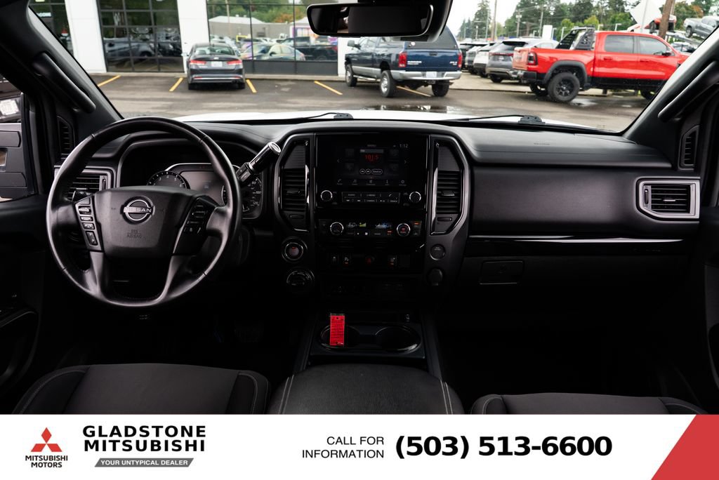 Used 2023 Nissan Titan SV w/ SV Convenience Package AWD/4WD image 9