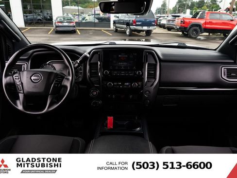 Used 2023 Nissan Titan SV w/ SV Convenience Package AWD/4WD image 9