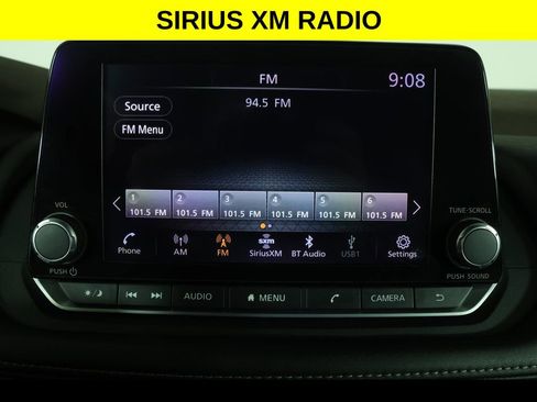 Used 2023 Nissan Rogue S FWD image 4