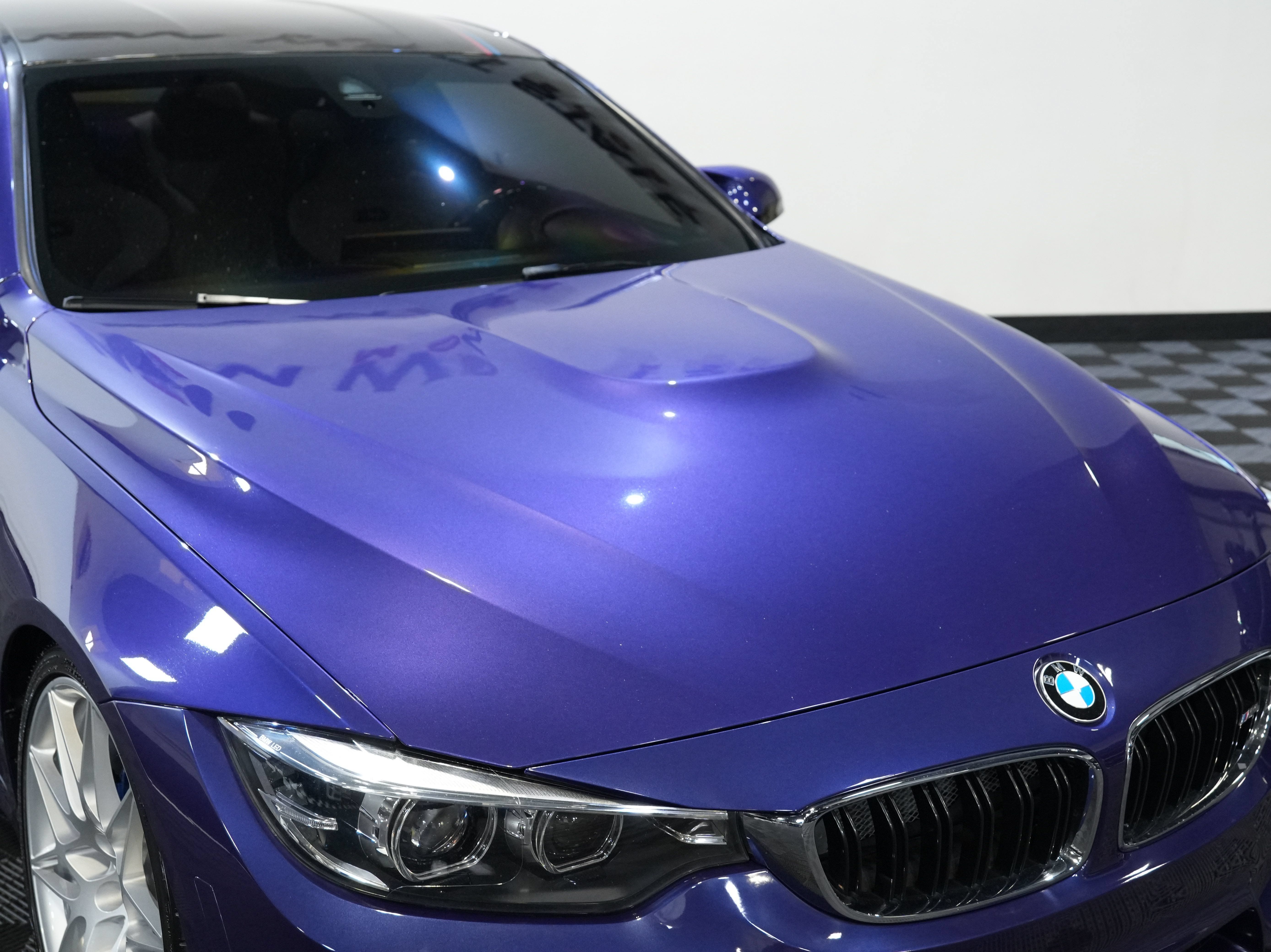 Used 2020 BMW M4 Coupe w/ Competition Package RWD image 12