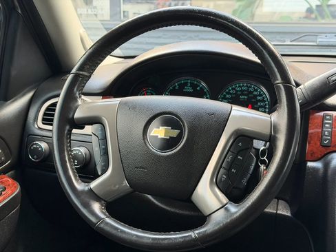 Used 2014 Chevrolet Tahoe LT w/ Luxury Package AWD/4WD image 30