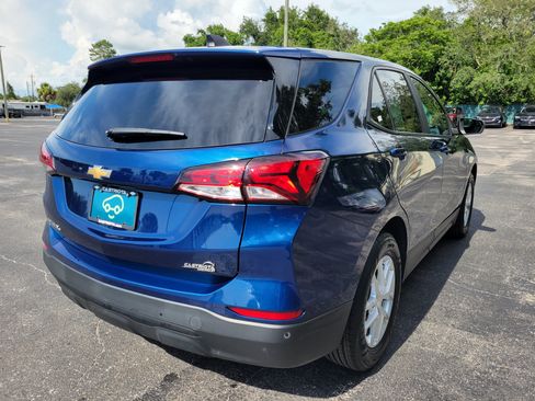 Certified 2022 Chevrolet Equinox LS w/ LS Convenience Package FWD image 5