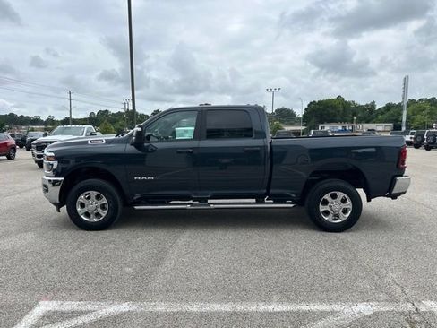 Certified 2026 RAM 2500 Big Horn AWD/4WD image 4