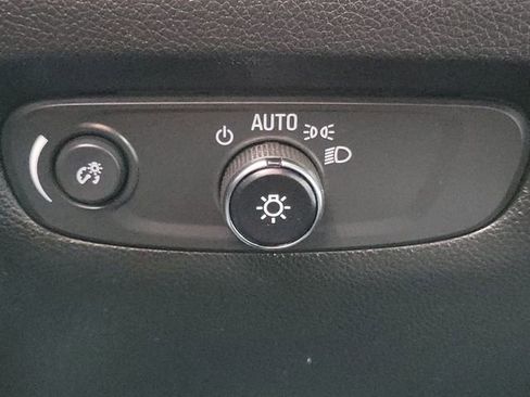 Certified 2023 Chevrolet Traverse High Country FWD image 19