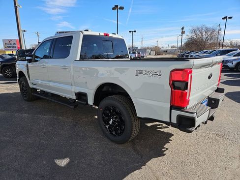 New 2026 Ford F250 Lariat w/ Black Appearance Package image 8