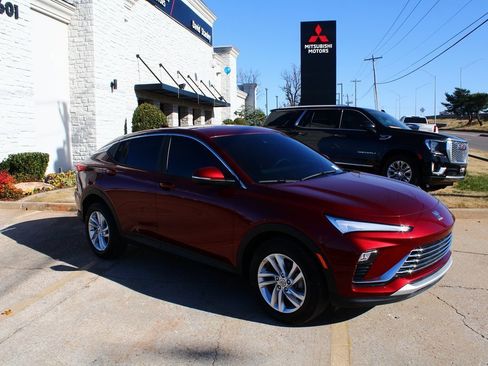 Used 2025 Buick Envista Preferred image 5