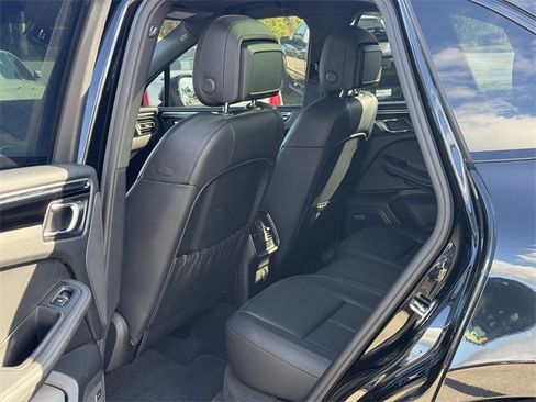 Used 2021 Porsche Macan S image 27