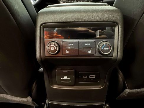 Used 2020 GMC Acadia Denali w/ Technology Package image 14