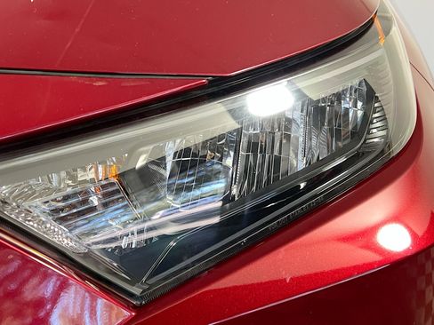 Used 2021 Toyota RAV4 LE image 12