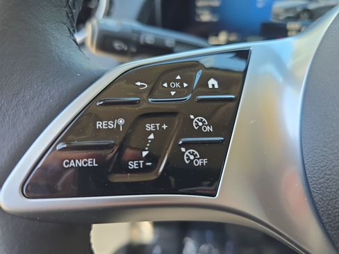 New 2026 Mercedes-Benz GLB 250 4MATIC image 17