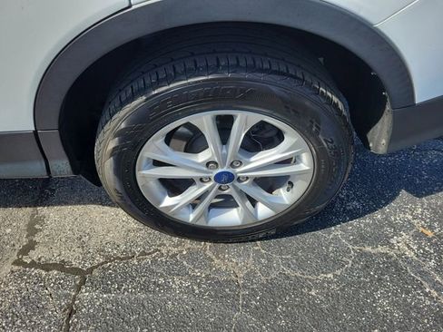 Used 2018 Ford Escape SE image 6