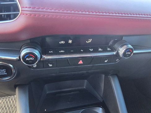 Used 2025 MAZDA MAZDA3 Hatchback w/Premium Plus Pkg image 21