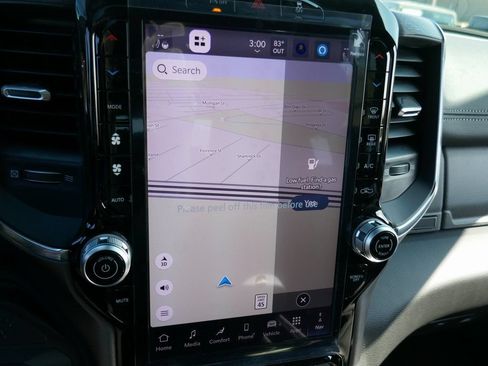 New 2026 RAM 2500 Laramie w/ Night Edition AWD/4WD image 21