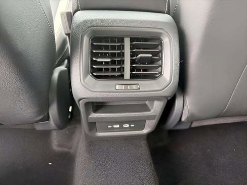 New 2026 Volkswagen Taos SEL AWD/4WD image 5