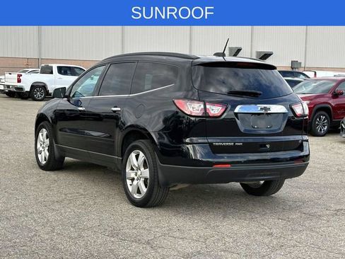 Certified 2017 Chevrolet Traverse LT w/ Style and Technology Package image 3
