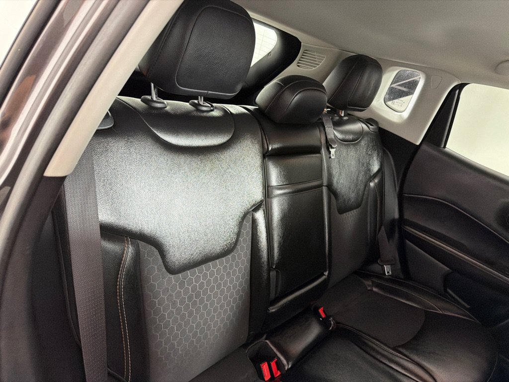 Used 2020 Jeep Compass Latitude w/ Popular Equipment Group FWD image 24