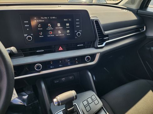 Used 2025 Kia Sportage LX image 15