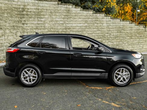 Used 2023 Ford Edge SEL image 3