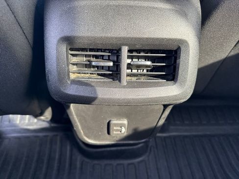 Used 2019 Chevrolet Equinox LT AWD/4WD image 15