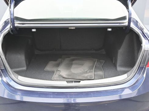 Used 2018 Chevrolet Malibu LT image 16