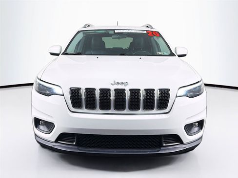 Used 2020 Jeep Cherokee Latitude Plus w/ Cold Weather Group AWD/4WD image 6