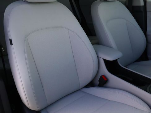 Used 2026 Hyundai Kona SE image 17