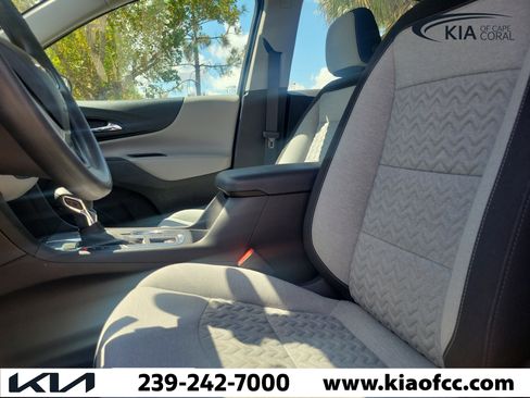 Used 2023 Chevrolet Equinox LS FWD image 24