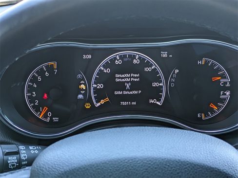 Used 2018 Jeep Grand Cherokee Altitude image 20