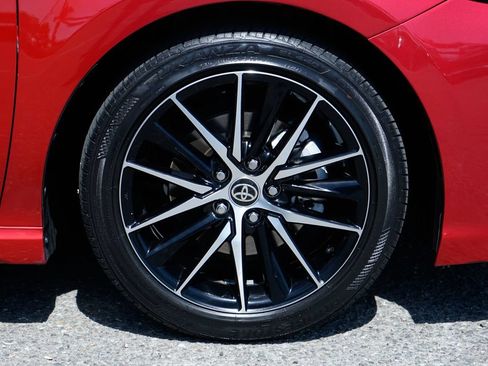 Used 2022 Toyota Camry SE w/ Convenience Package FWD image 39