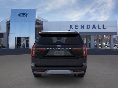 Used 2026 Ford Expedition Platinum w/ Driver's Package AWD/4WD image 5