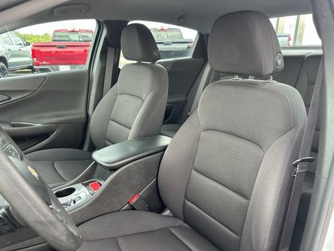 Used 2023 Chevrolet Malibu LS FWD image 17