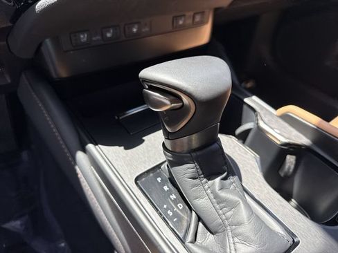 Used 2025 Lexus ES 350 w/ Premium Package FWD image 20