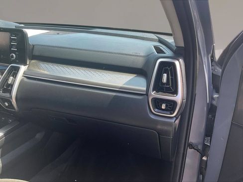 Used 2022 Kia Sorento LX FWD image 27