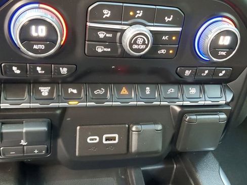 Used 2023 Chevrolet Silverado 3500 High Country AWD/4WD image 24