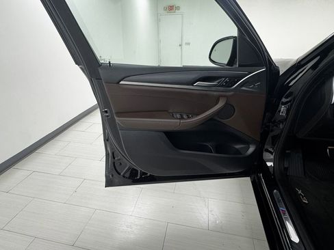 Used 2024 BMW X3 xDrive30i w/ Premium Package image 9