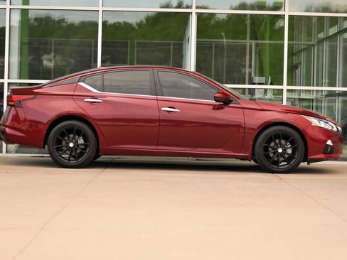 Used 2022 Nissan Altima 2.5 Platinum AWD/4WD image 8