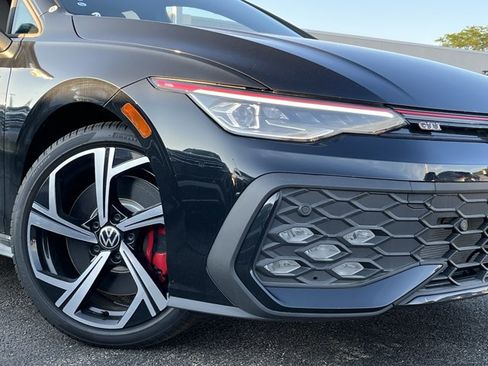 New 2026 Volkswagen GTI SE FWD image 4